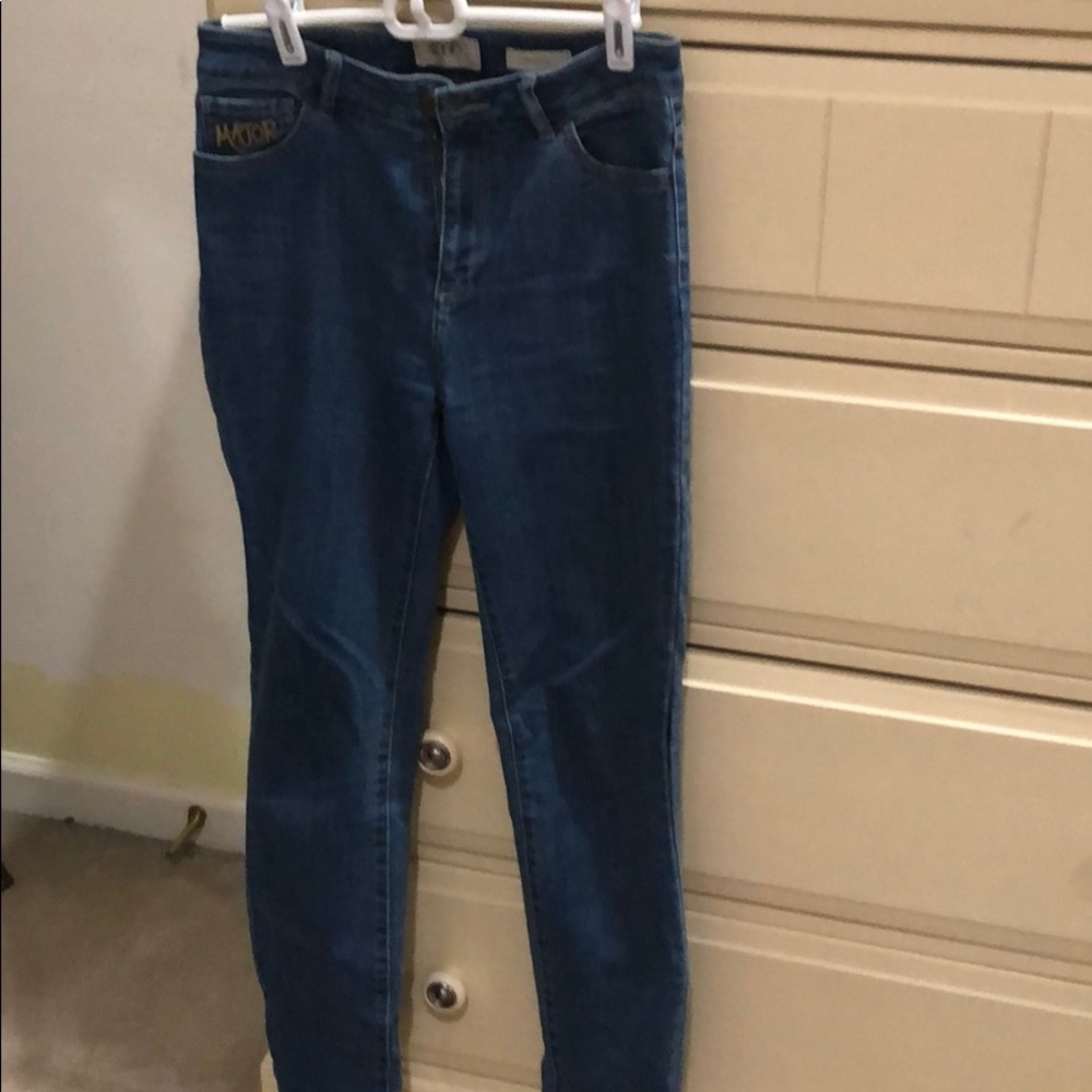 Logo jeans